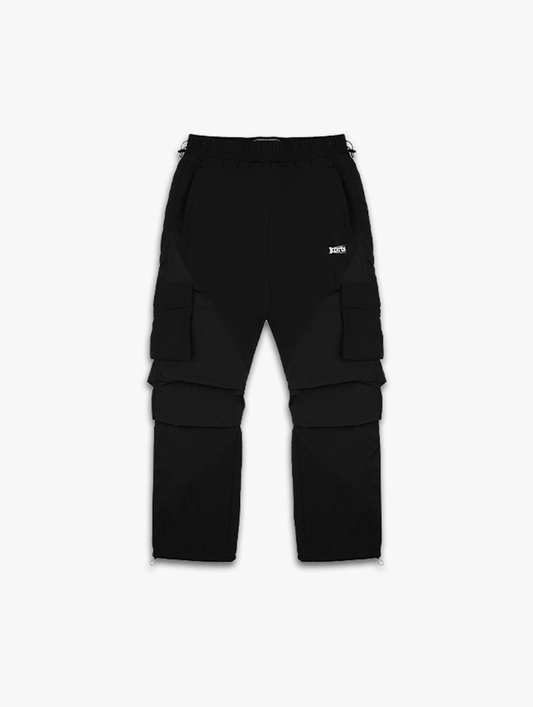 KORTS RUNNA TRACK PANTS | TRIPLE BLACK